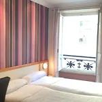 Marena 3* Paris