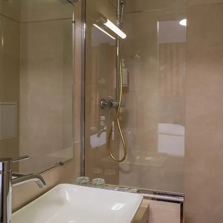 Marena 3* Paris